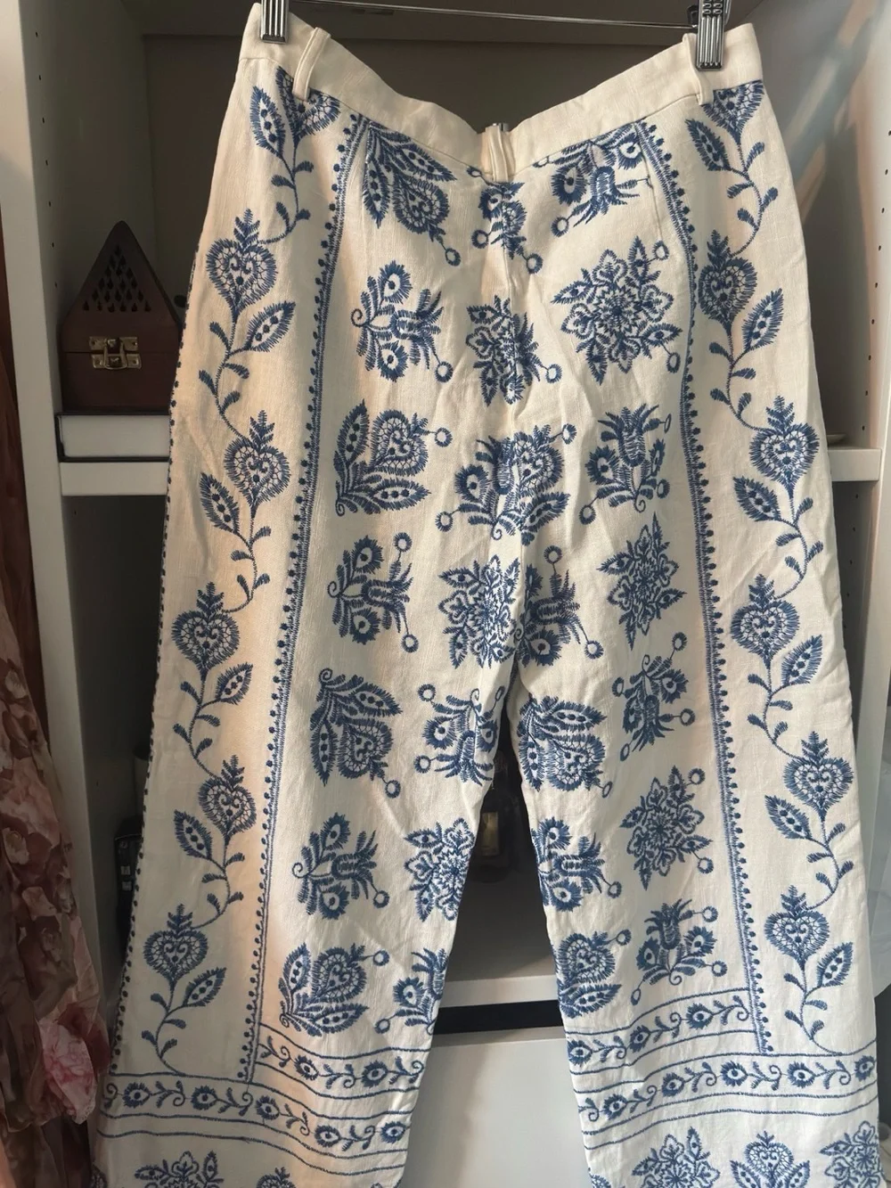 Zara White & Blue Linen Blend Ankle Pants size M